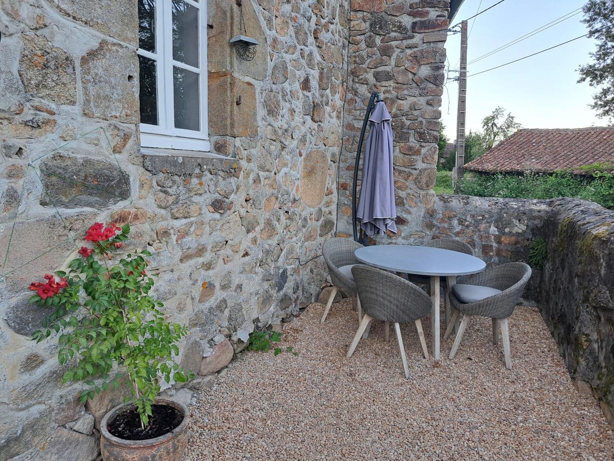 Lavallade12 Chambers D'Hotes Roussines Exterior foto